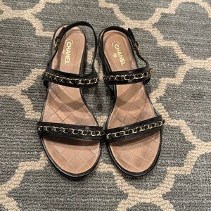 Beautiful black Chanel sandals !